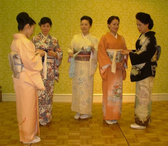 日本和装学園　きもの着付と和装マナー