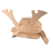 【入会金不要・1日講座】被って楽しめる段ボール兜と、飾って遊べる刀の工作教室