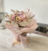 癒しのお花とキャンドルと