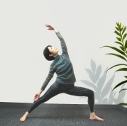 こころとからだをととのえる　癒しヨガ