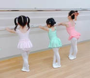 モダンバレエ教室