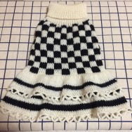 ワンちゃんの手編みセーター
