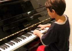３歳からのピアノレッスン（高橋先生クラス）
