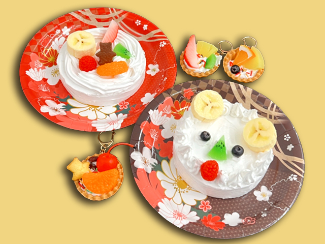 コトコト＋『フルーツタルトのキーホルダーやミニケーキを作ろう』