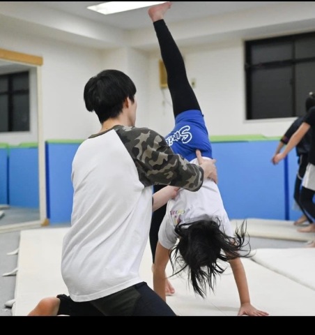 チアダンスの為のアクロバット特別講座