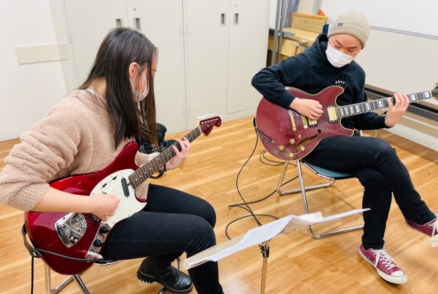月曜日のギター教室/ウクレレ教室