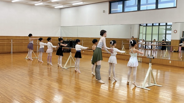 【NEW】たのしく学べる♪こどもバレエ