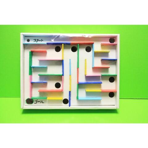 ビー玉迷路のダンボール工作教室