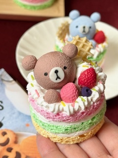 【夏休み特別講座】フェイクスイーツ『くまちゃんのカラフルケーキ』