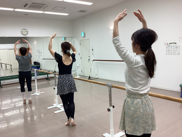 【オンライン定期講座】バーレッスン＆ストレッチ