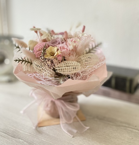 癒しのお花とキャンドルと