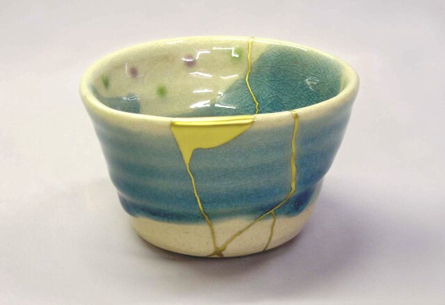 壊れた器の修繕・金継ぎ 初めての蒔絵と螺鈿