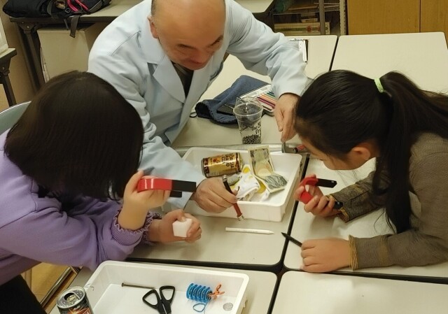 楽しく学ぼう　こども理科実験教室