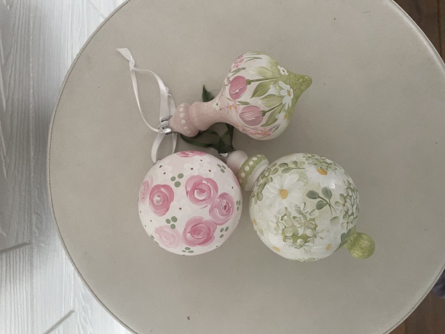 クリスマスオーナメントを描こう