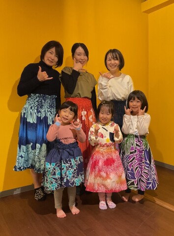 楽しく仲良く親子フラダンス