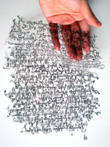 蒼山日菜のレース切り絵