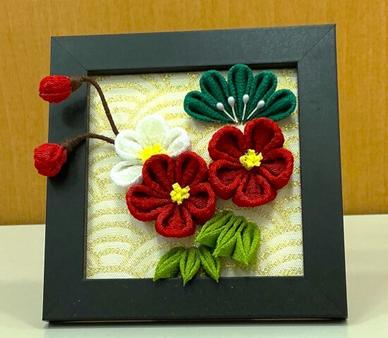 つまみ細工で お正月飾り