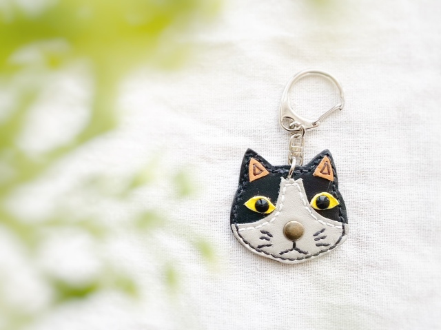 [にゃんカル]猫のレザーキーホルダーをつくろう