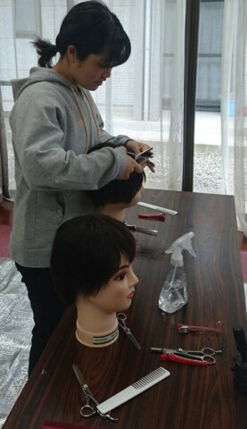 《夏休み特別講座》キッズお仕事体験～ぼくもわたしも美容師気分　