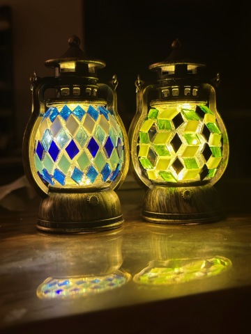 クリスマスを彩るトルコガラスのLEDミニランタン