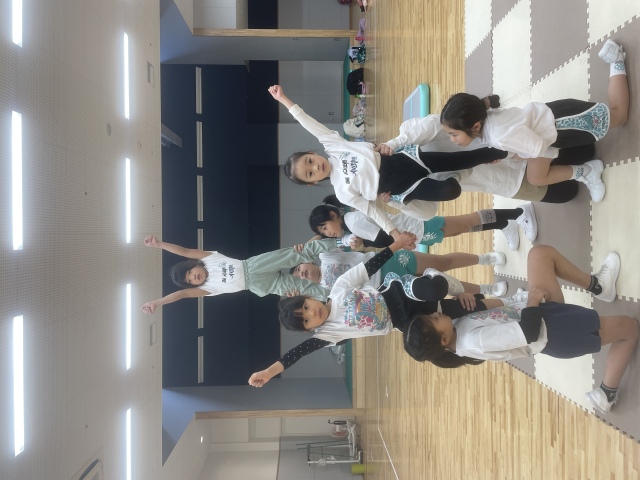ONE　ACADEMY　CHEERCATS　チアリーディング　幼児