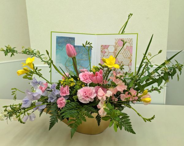 楽しく創るフラワーアレンジメント