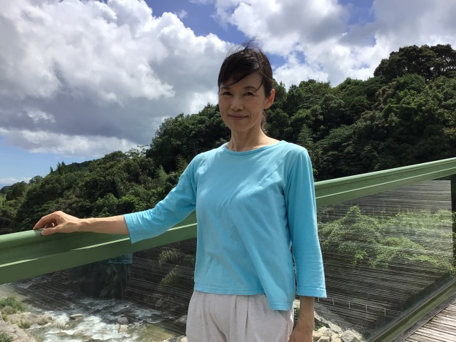 やさしいヨガ
