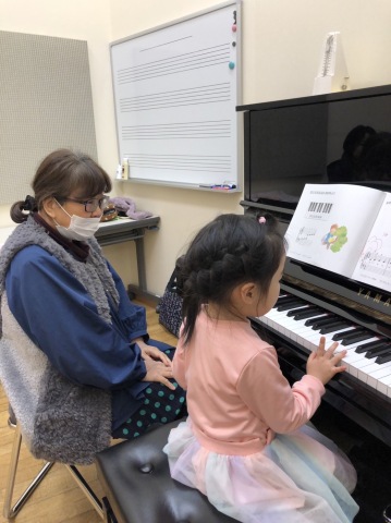 「はじめてさん」のピアノ教室　土曜日クラス