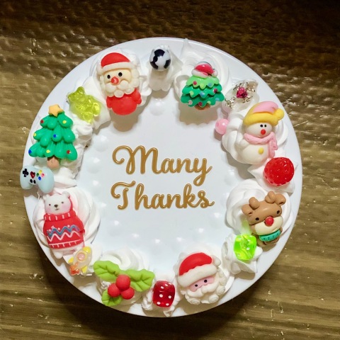 ホイップデコでつくる　サンタもときめく♡『クリスマスケーキ缶』