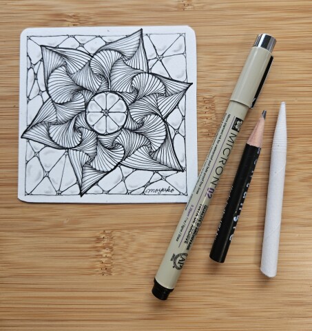 描く瞑想ゼンタングル