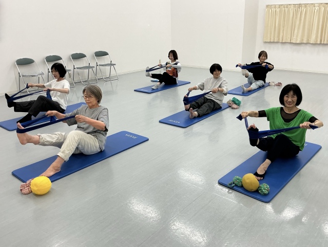 女性のためのストレッチ＆ピラティス教室