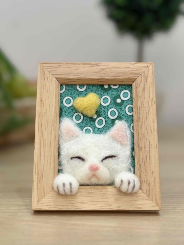 【にゃんカル　JEUGIA猫まつり】羊毛フェルト講座より　　　ネコちゃん羊毛フェルトintoフレーム