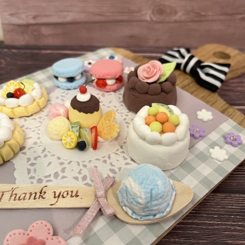 夏休み　こども粘土教室　～プティ　パティスリーを作ろう！！～