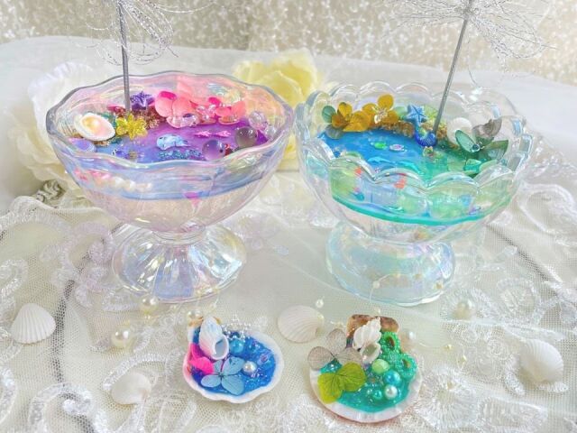 「かわいいモチーフがいっぱい！！キラキラ海レジンのメモスタンド」