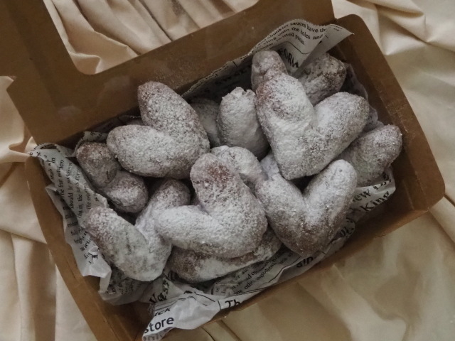 【日々のパン】みんなで食べよう！ハートのシュガーバター