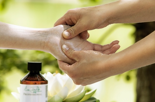 【１日で学べるハンドケア！】EMハンドケアセラピスト基礎講座