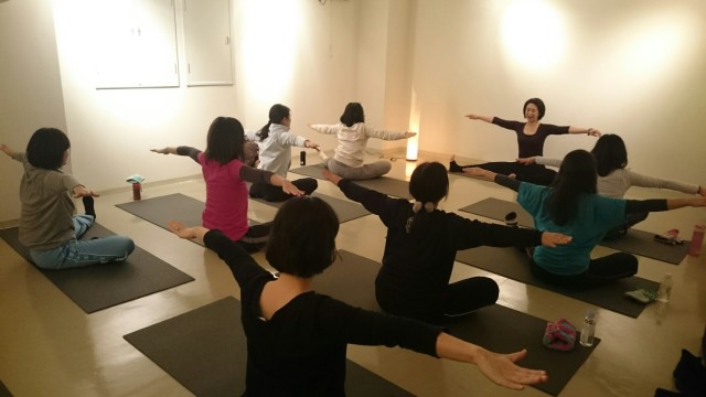 ルーシーダットン（タイ式ヨガ）＜リアル講座＞＜オンライン講座＞