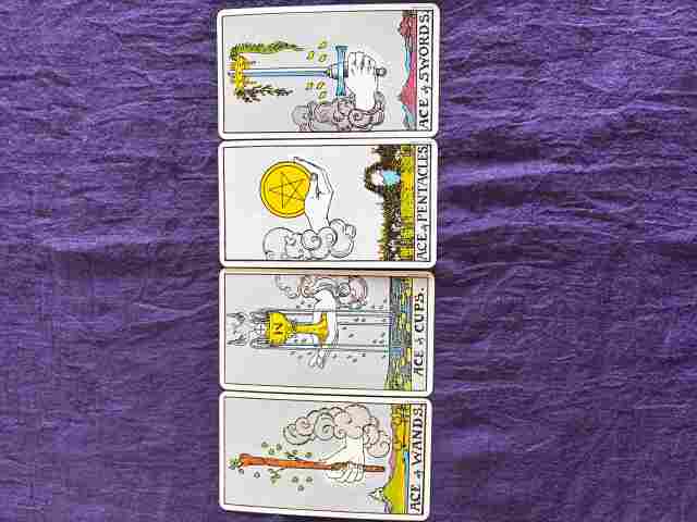 【入会金不要】★冬の1日講座★新春タロット2026~あなたのなりたい自分を後押しします~