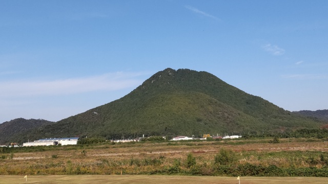 【ご当地講座】新緑のトレッキング  近江編～岩場と展望に恵まれる近江富士～