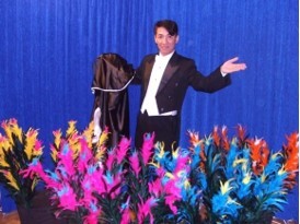 夏休みワークショップ「わくわく！マジック」