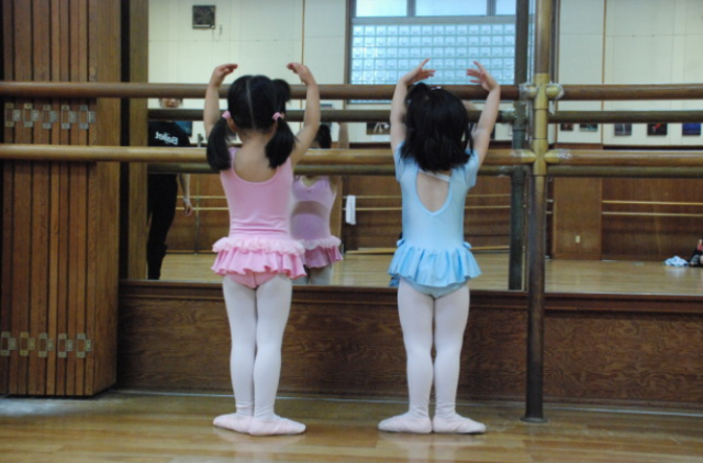 有馬バレエ こどもクラシックバレエ　【金曜日クラス・月4回】