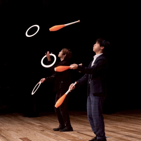夏休みワークショップ「ジャグリングパフォーマンス＆ワークショップ」