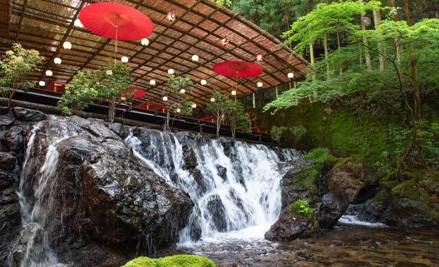 【ご当地講座】貴船神社参拝と貴船の川床料亭「ひろ文」で季節の料理を楽しむ