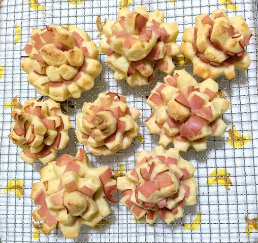 【日々のパン】お花パン・さくらあんパン