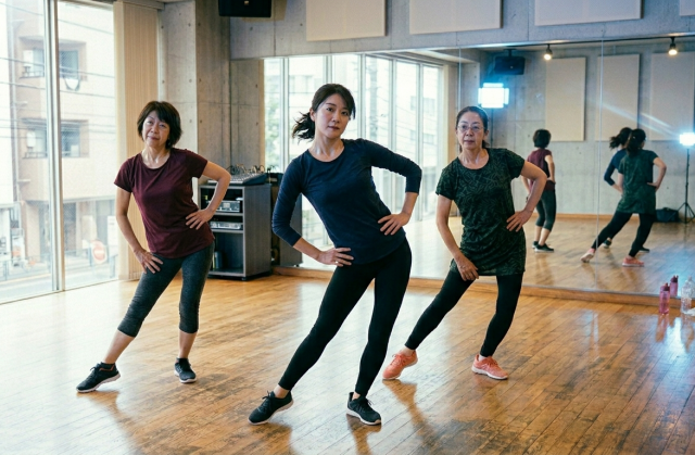 大人のやさしいＫ-POPダンス