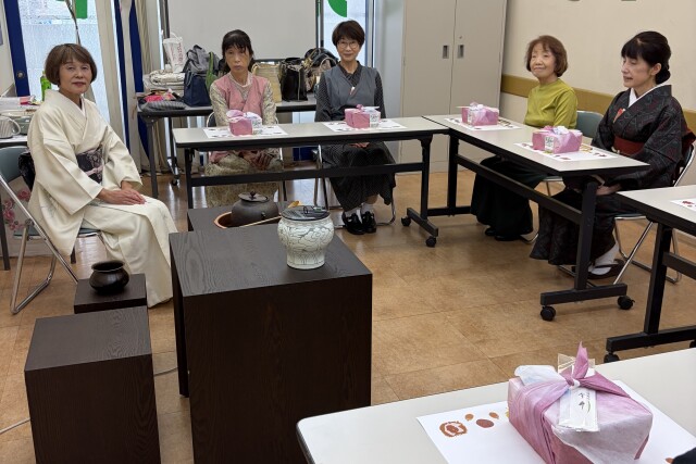 ９月２６日（土）『～椅子に座ってゆったりと～秋のお茶会』が開催されました！！