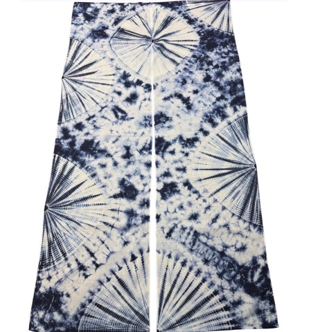 大須賀彩さんによる絞り体験 暖簾を染めよう