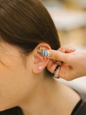 今、大人気！話題の「耳つぼセラピスト講座」