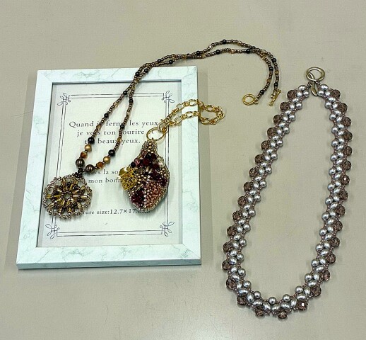 『オートクチュール刺繍＆ビーズステッチアクセサリー』受講生作品（11/27）