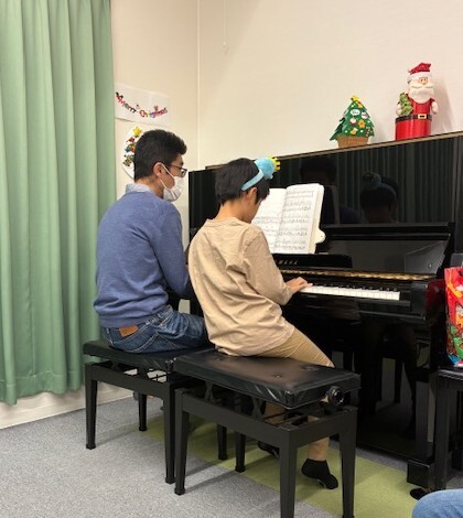 ☆★☆クリスマス会☆★☆～『ピアノのおけいこ』『楽しく！気持ちよく歌いましょう』講座～（12/14）